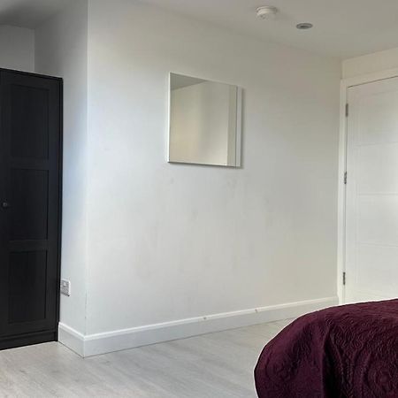Stunning New 1 Bedroom Apartment ロンドン エクステリア 写真